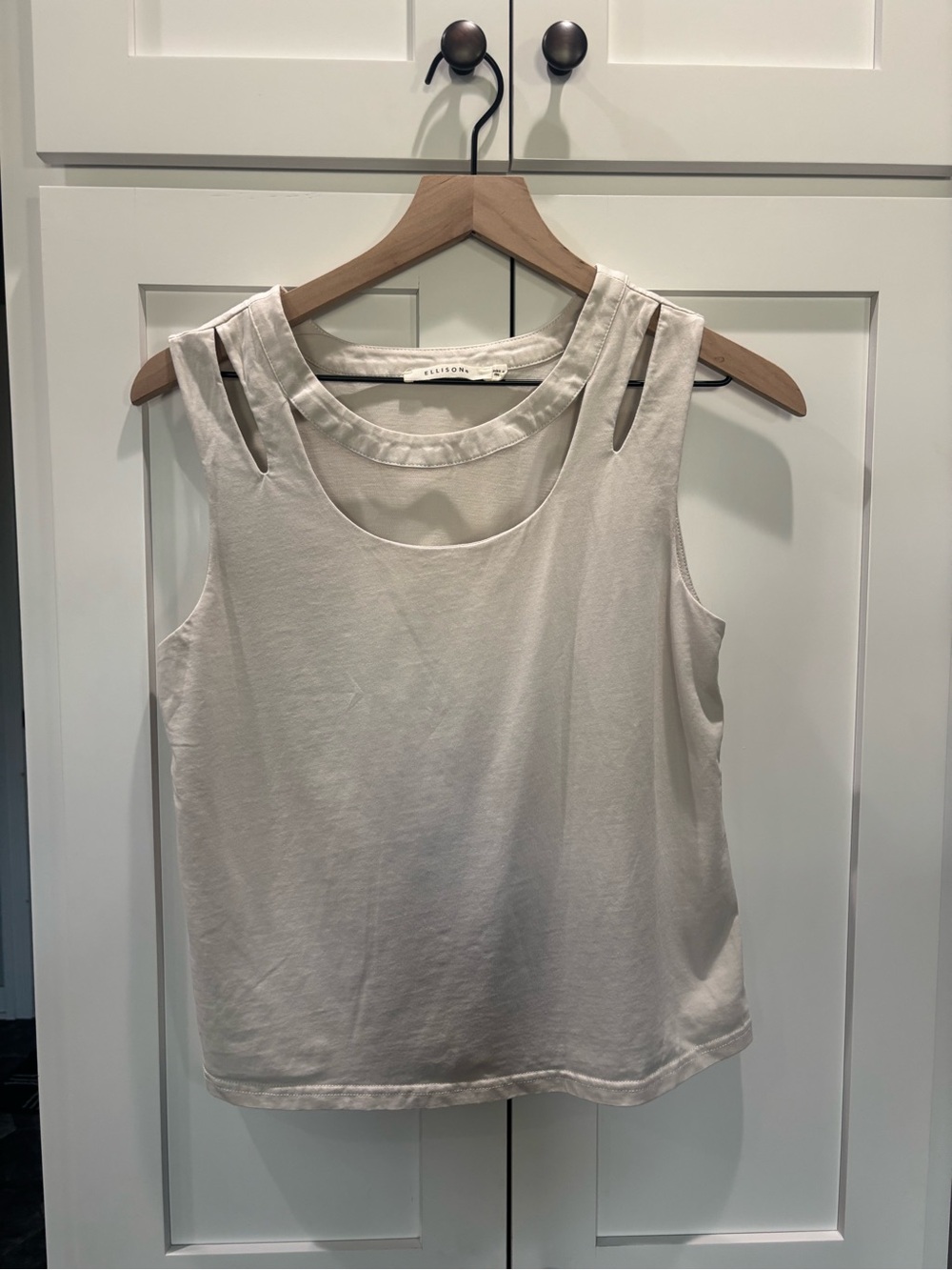 🌸Ellison Cotton‎ Ivory Cutout Shoulder Tank